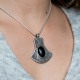 Pendentif en argent et pierre agate noire