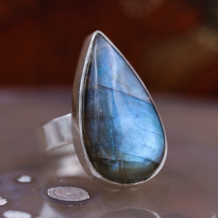 Bague en argent et pierre labradorite