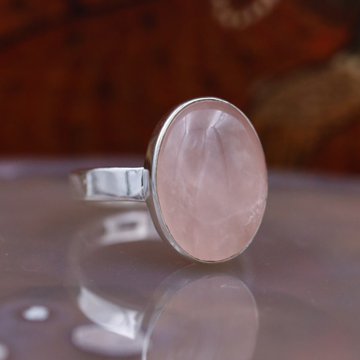 Bague en argent et pierre quartz rose