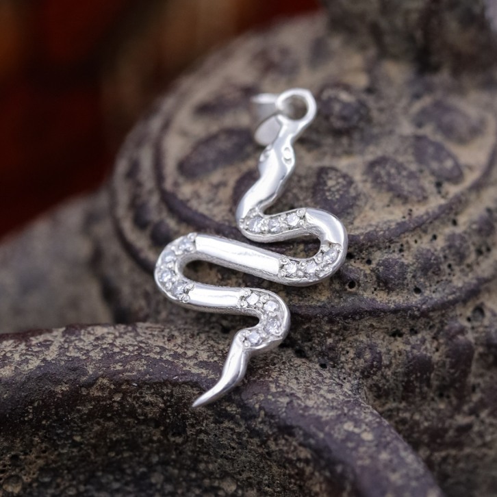 Pendentif serpent en argent et pierre zirconium