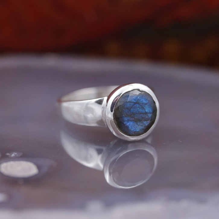 Bague avec hotsell pierre labradorite