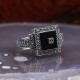 Bague d'exception en argent et pierre onyx