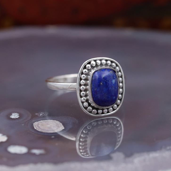 Bague en argent et pierre lapis lazuli