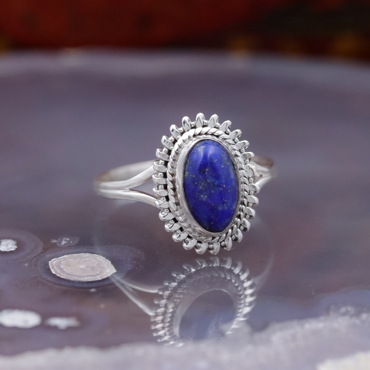 Bague en argent et pierre lapis lazuli