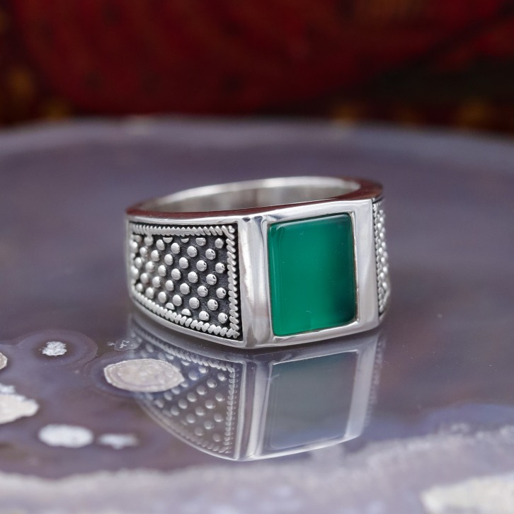 Bague en argent et pierre agate verte