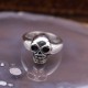 Bague tête de mort en argent