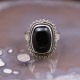 Bague en argent et pierre onyx