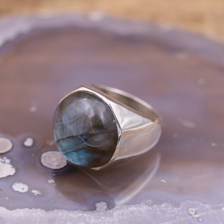 Bague en argent et pierre labradorite