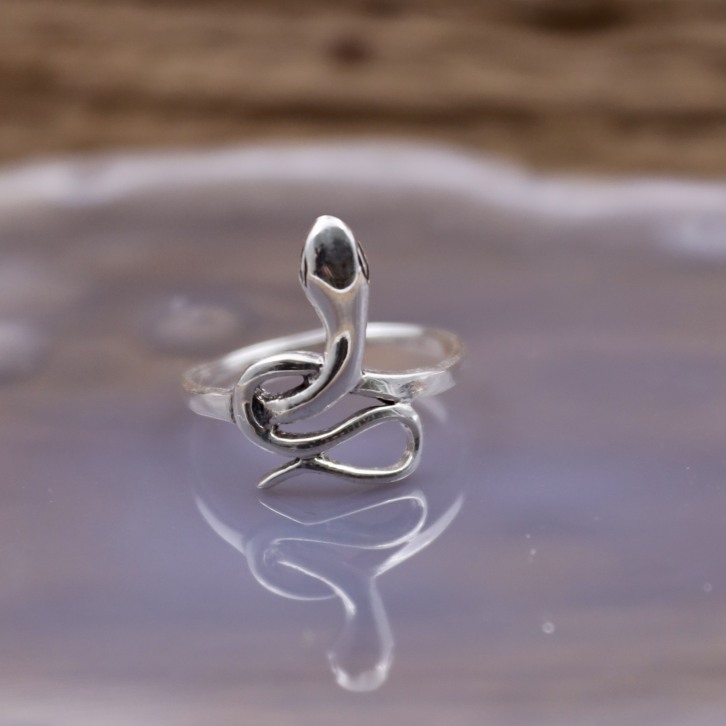 Bague en argent serpent