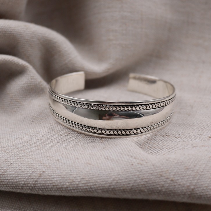 Bracelet rigide en argent