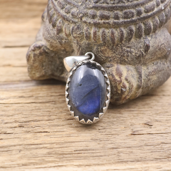 Pendentif en argent et labradorite