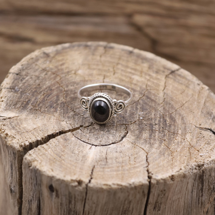 Bague en argent et black star