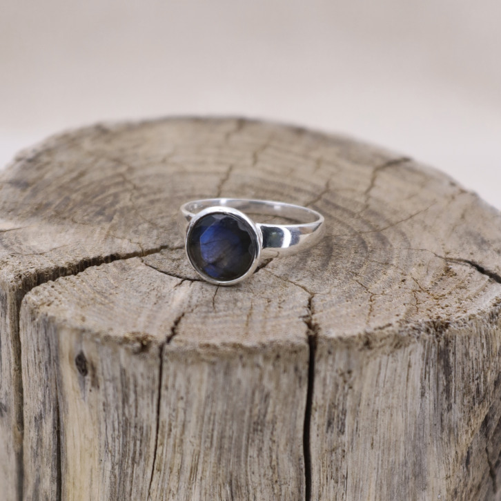 Bague en argent et labradorite