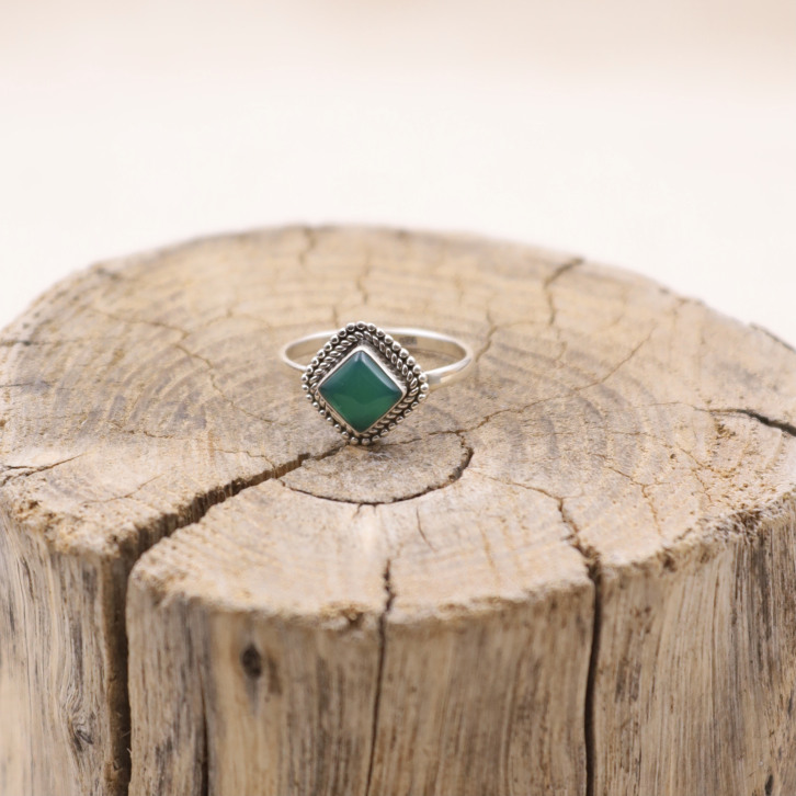 Bague en argent et agate verte