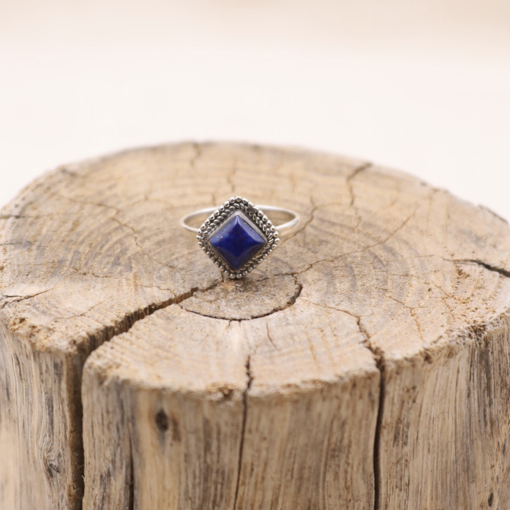 Bague en argent et lapis lazuli