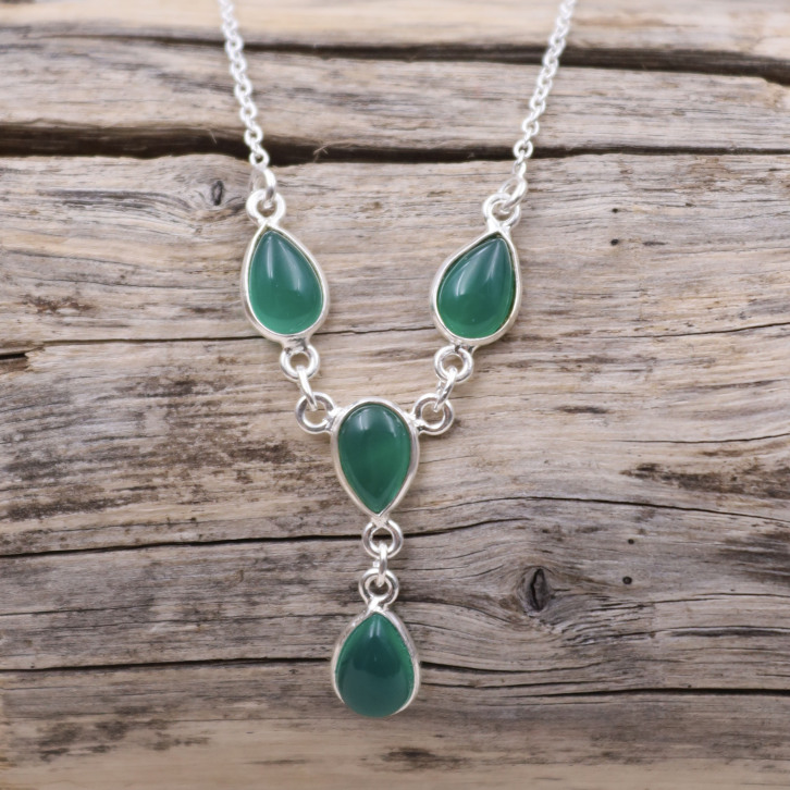 Collier en argent avec agate verte