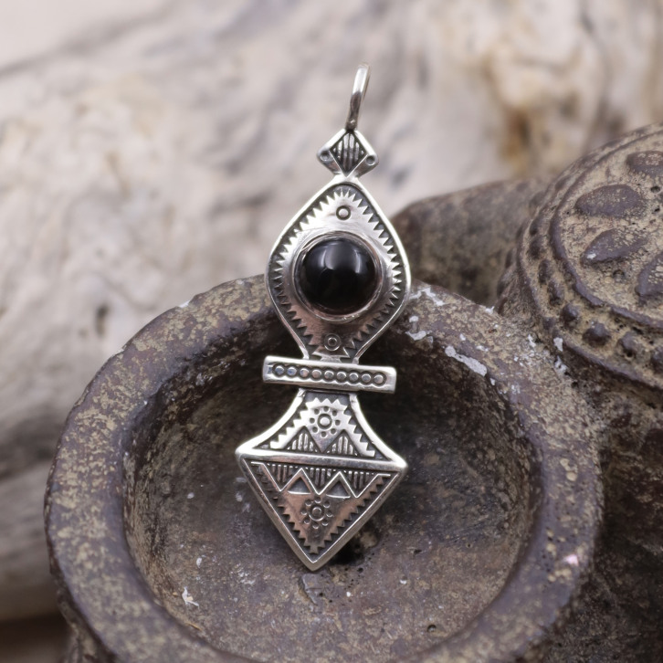 Pendentif en argent et onyx