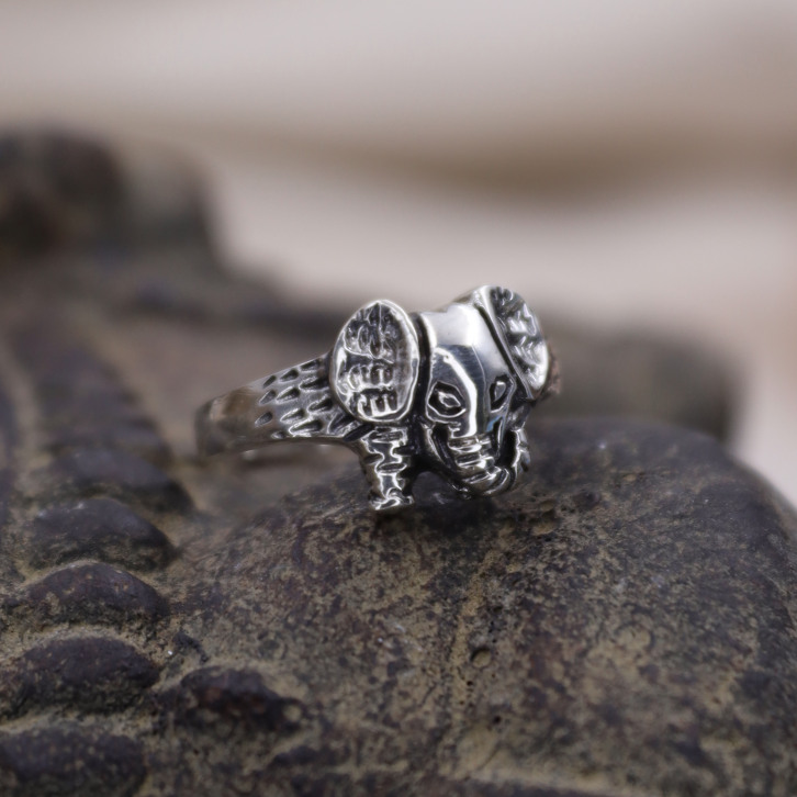 Bague en argent petit éléphant