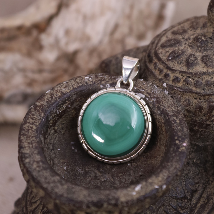 Pendentif en argent et malachite