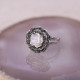 Bague d'exception en argent avec nacre et marcassites