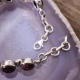 Bracelet en argent et eudialyte