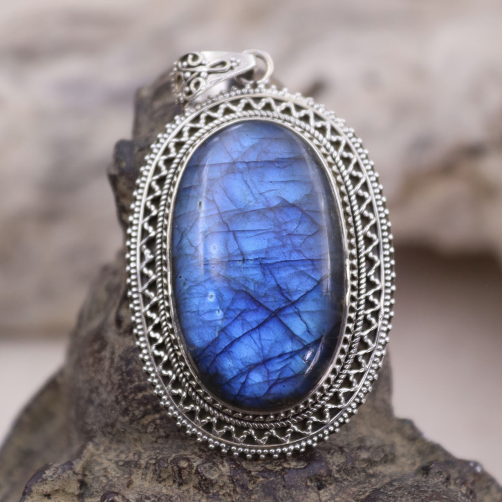 Pendentif en argent et labradorite