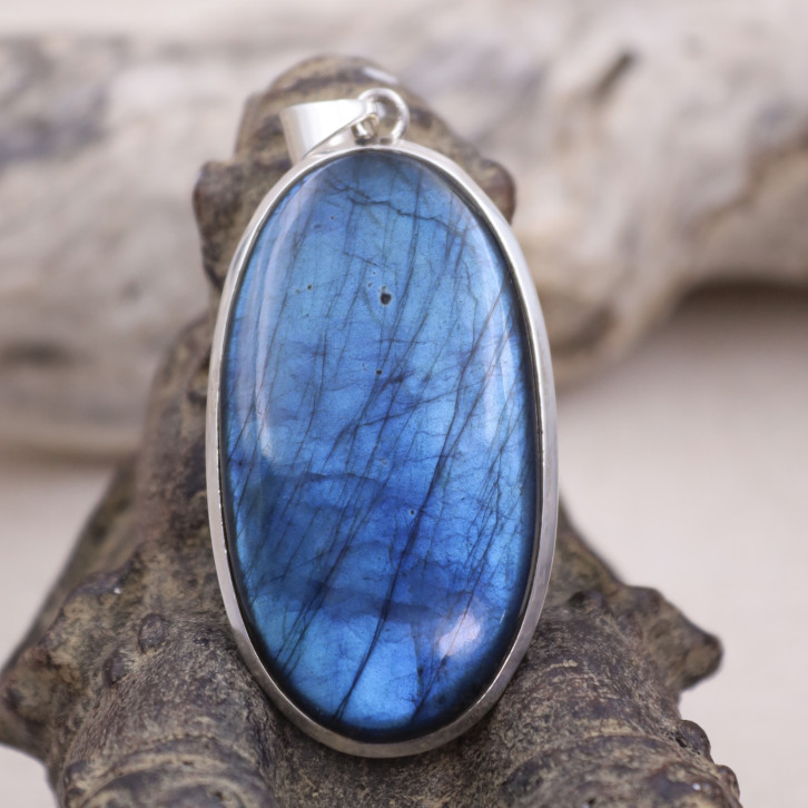 Pendentif en argent et labradorite