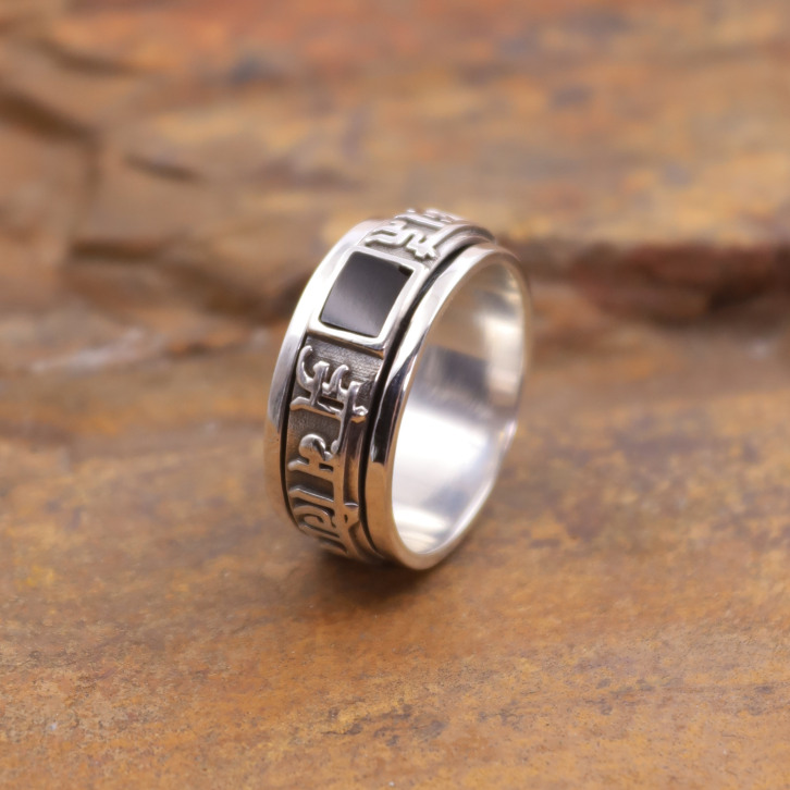 Bague anti-stress en argent et onyx