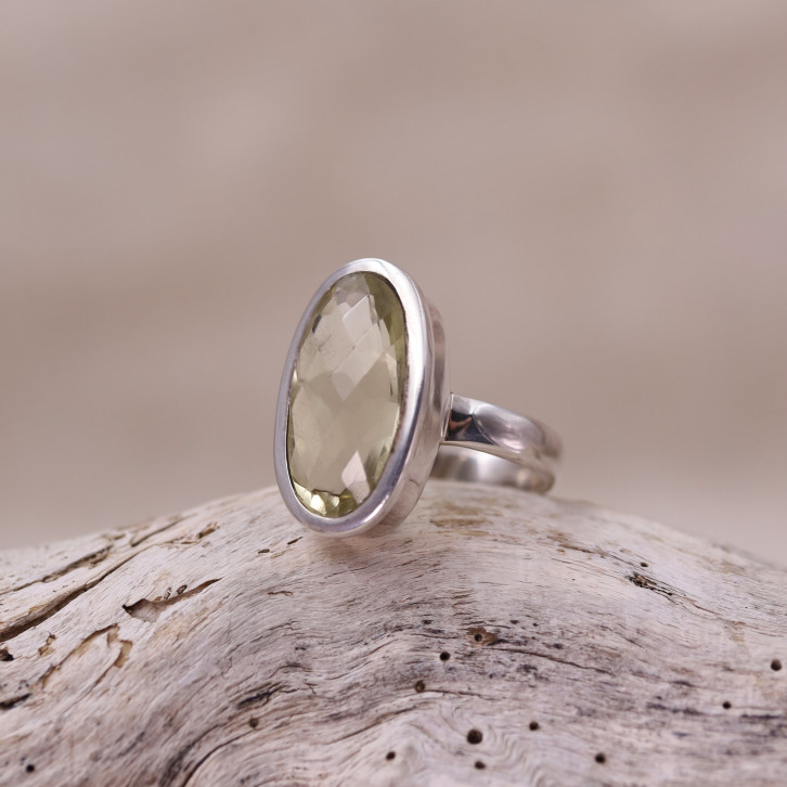 Bague en argent et citrine