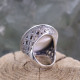 Bague d'exception en argent avec nacre et marcassites