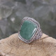 Bague d'exception en argent avec jade et marcassites