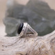 Bague en argent et onyx