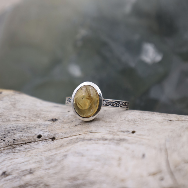 Bague en argent et citrine