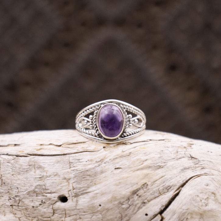 Bague en argent et améthyste