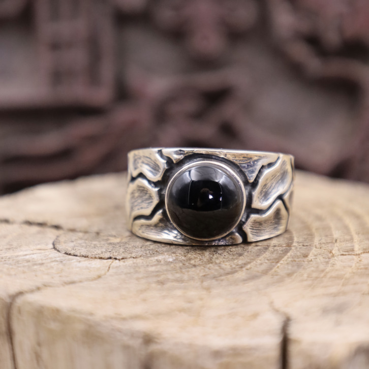 Bague en argent et onyx