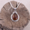 Pendentif en argent et ambre