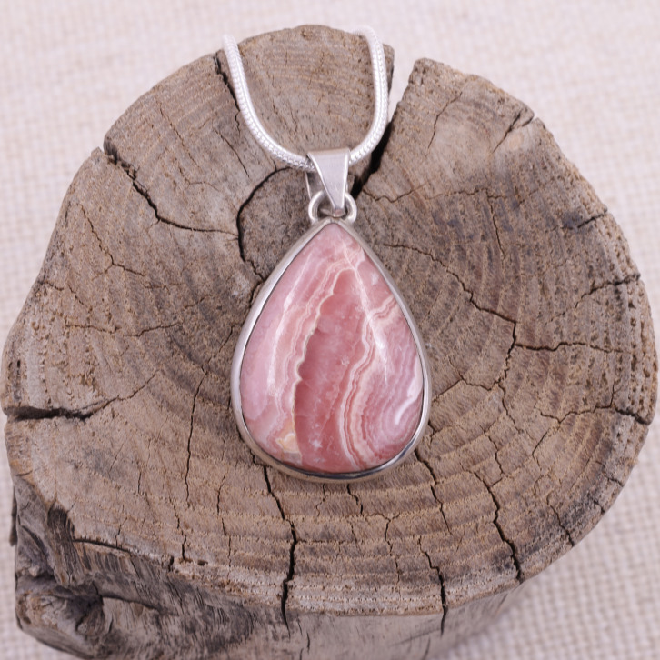 Pendentif en argent et pierre rhodochrosite