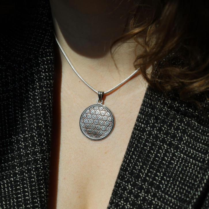 Pendentif en argent fleur de vie
