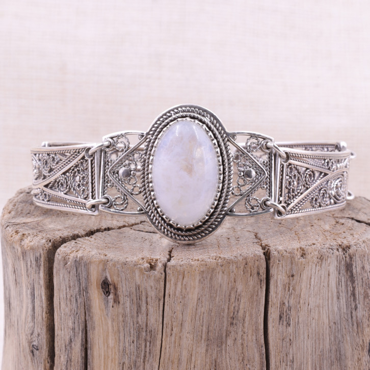 Bracelet rigide en argent et pierre de lune