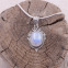 Pendentif en argent et pierre de lune