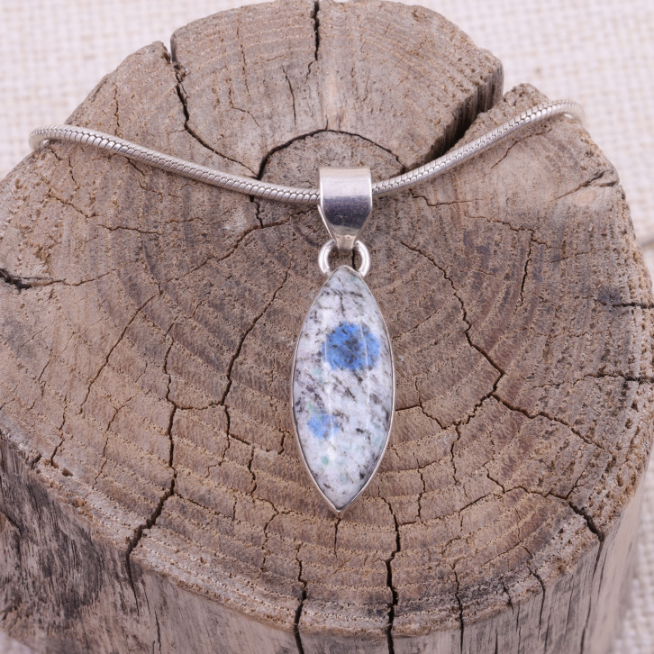 Pendentif en argent et pierre jaspe mont K2