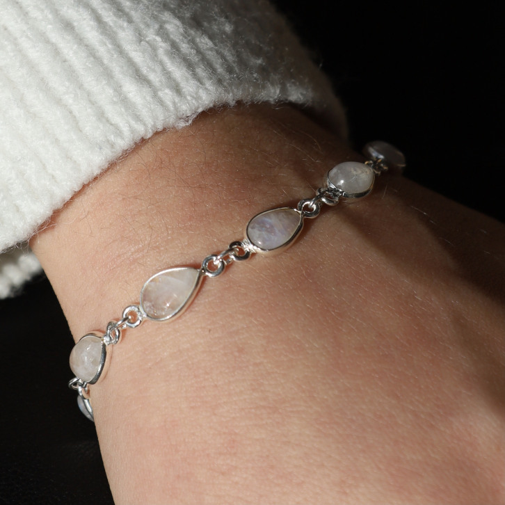 Bracelet en argent et pierre de lune