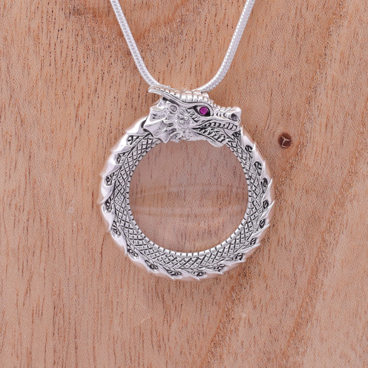 Pendentif en argent loupe