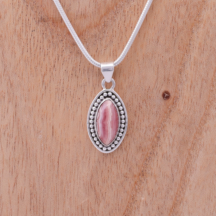 Pendentif en argent et pierre rhodochrosite